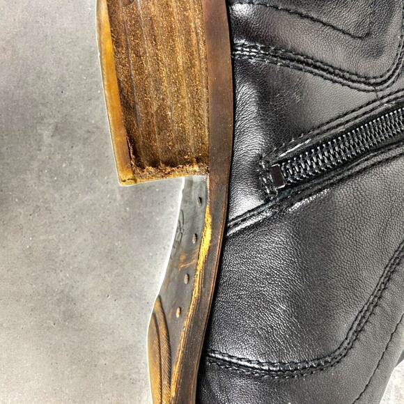 Lucky Brand Women’s 7.5 Black Leather Western Side Zip Ankle Boots - Picture 7 of 10